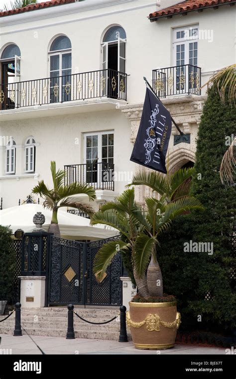 ocean drive versace mansion|gianni's Versace mansion.